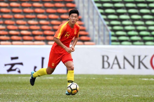 美妇岳出轨迎合高潮